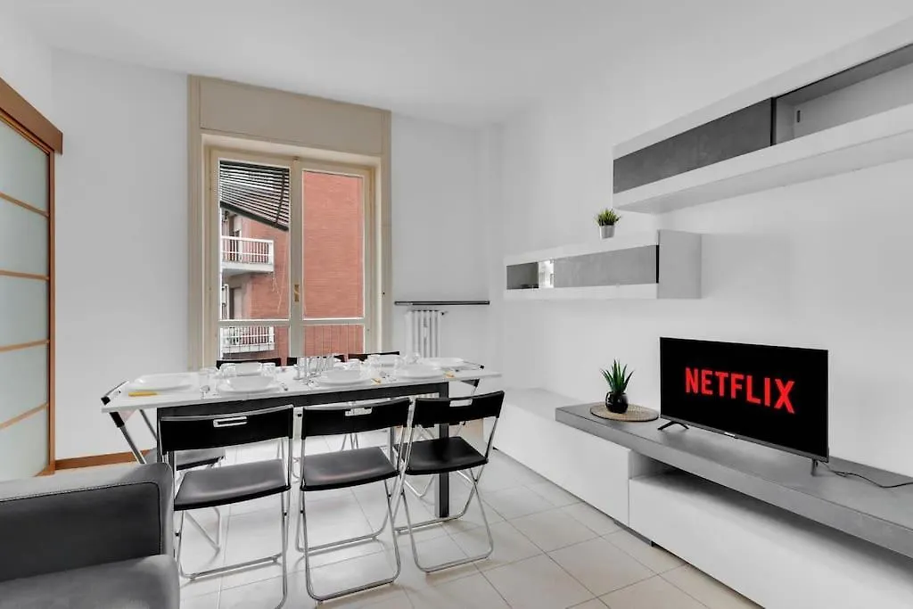 Ca17 -Centrale-Duomo -Central Maxi Apartment - Milan